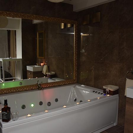 Central Business Apartments Jacuzzi Belgrad Oda fotoğraf
